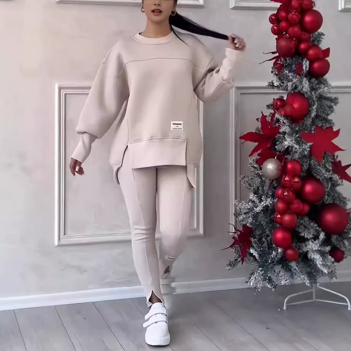 Autumn and Winter Cozy Comfortable Long Sleeved Round Neck Sweatshirt and Leggings (2-Piece Set)